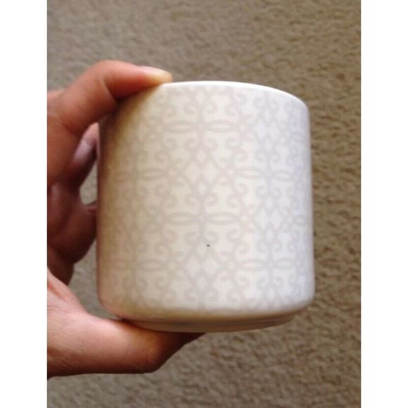 Starbucks White Gray Damask Scroll Geometric Pattern 12 oz. Mug Coffee Cup 2014 - Picture 7 of 7